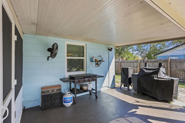 135 CARACAS ROAD, Debary, FL 32713