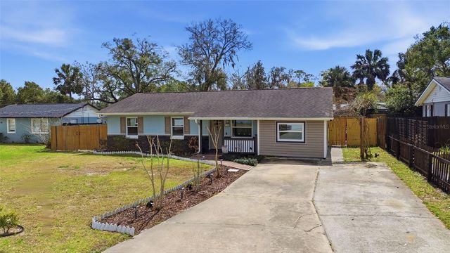 135 CARACAS ROAD, Debary, FL 32713