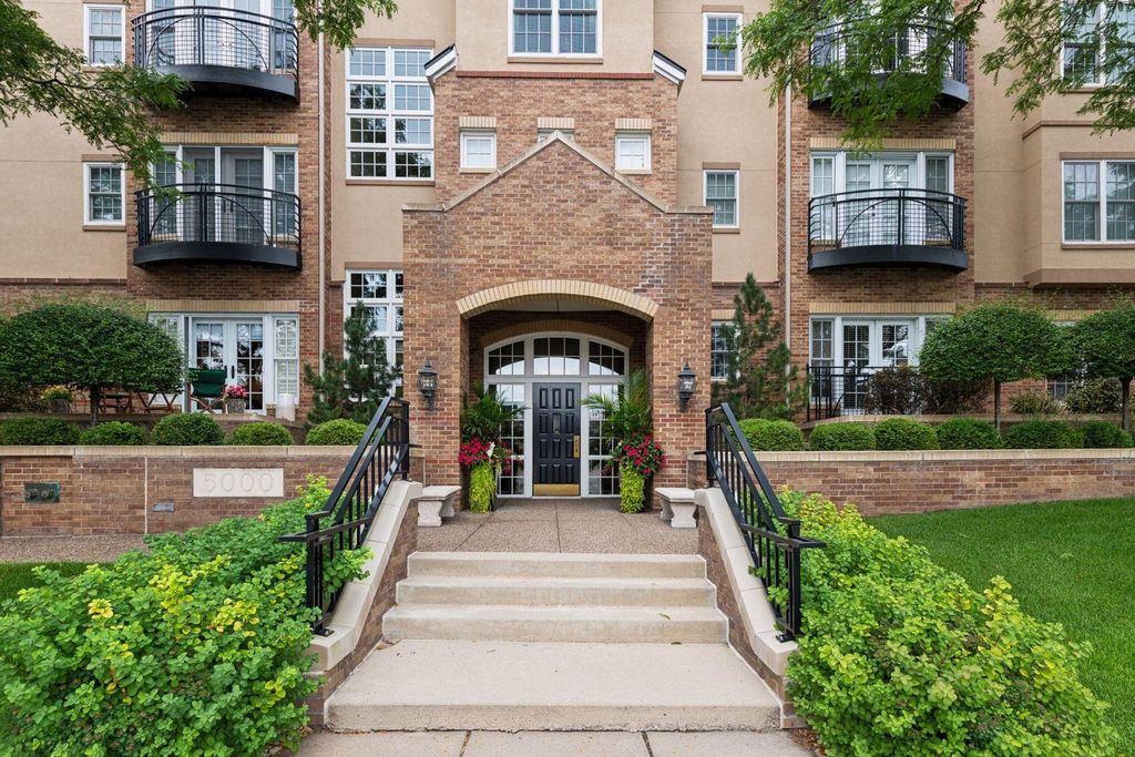 5000 Halifax Avenue S 107, Edina, MN 55424 — exterior