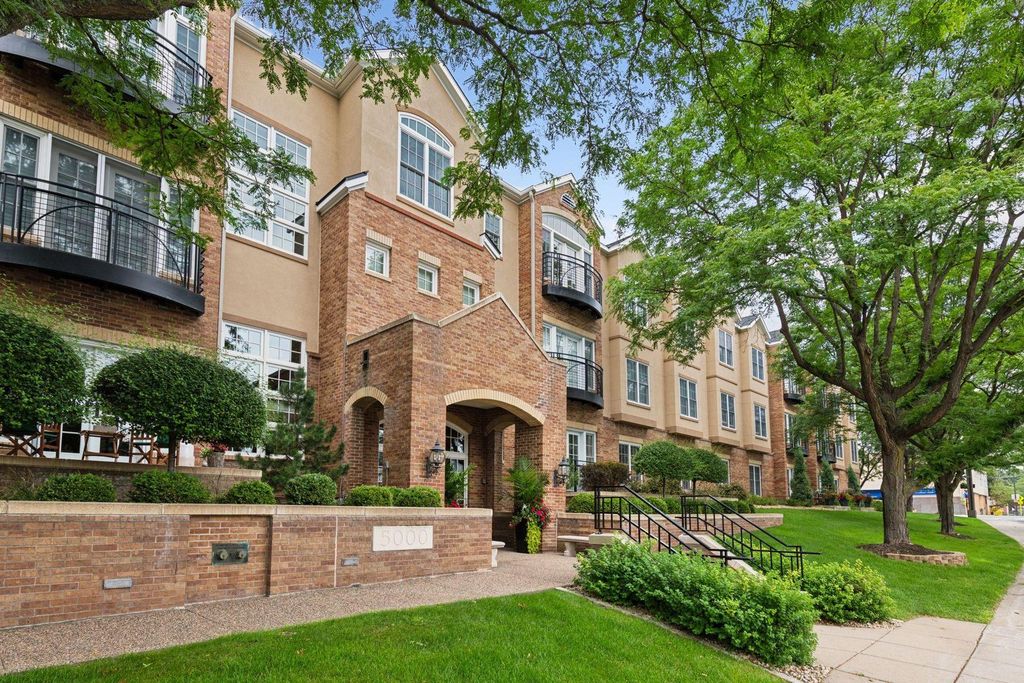 5000 Halifax Avenue S 107, Edina, MN 55424 — photo 2