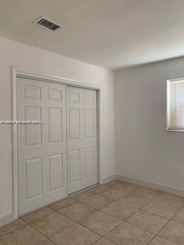 3050 NW 8th Pl, Fort Lauderdale, FL 33311