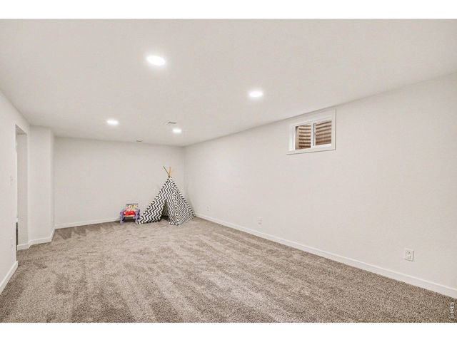 2119 Sheffield Dr, Fort Collins, CO 80526