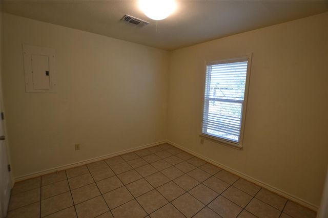 253 Old Groveton Road S, Onalaska, TX 77360