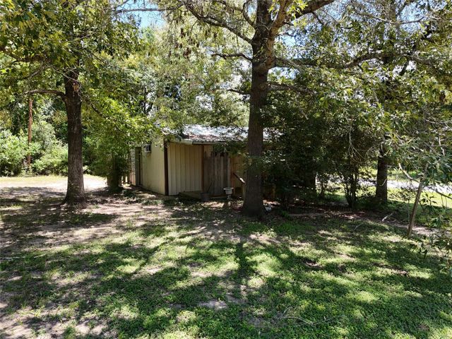253 Old Groveton Road S, Onalaska, TX 77360