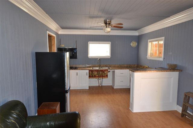 253 Old Groveton Road S, Onalaska, TX 77360
