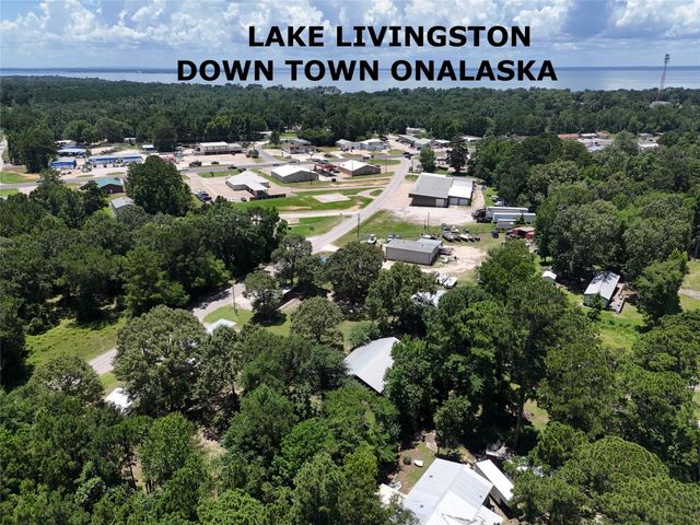 253 Old Groveton Road S, Onalaska, TX 77360
