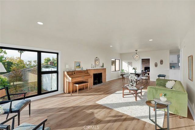 195 Anita Drive, Pasadena, CA 91105