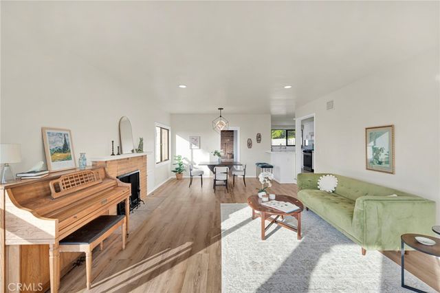 195 Anita Drive, Pasadena, CA 91105