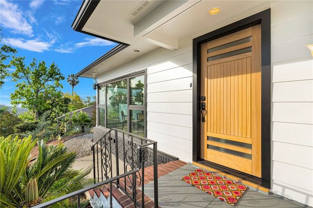 195 Anita Drive, Pasadena, CA 91105