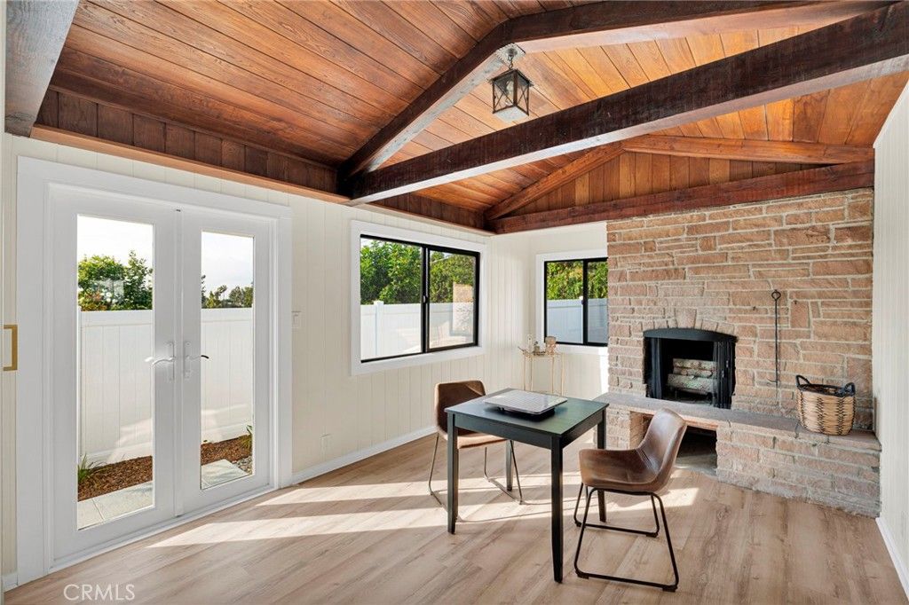 Image 24 of property listing at 195 Anita Drive, Pasadena, CA 91105