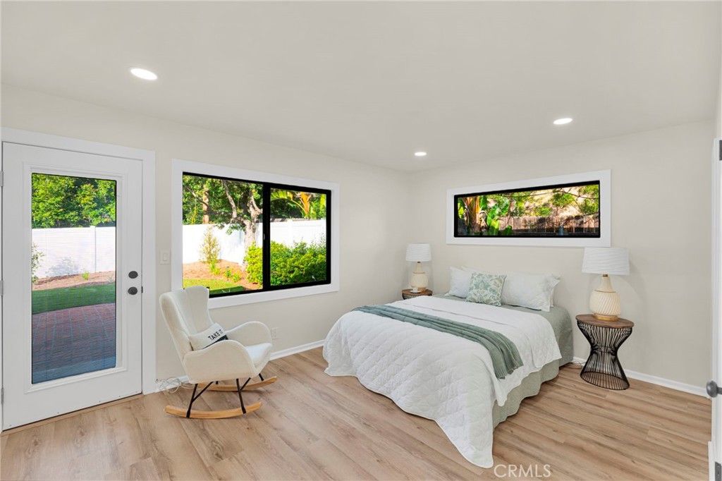 Image 36 of property listing at 195 Anita Drive, Pasadena, CA 91105