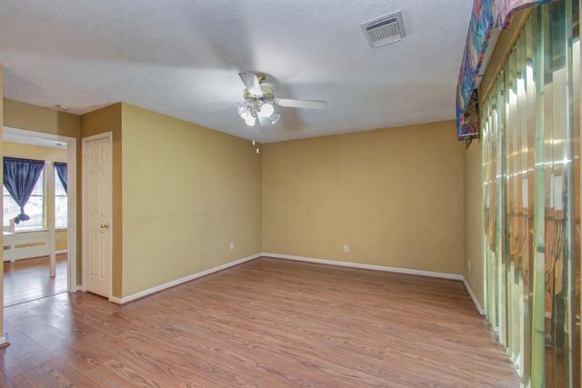 16218 Ruffian Drive, Friendswood, TX 77546