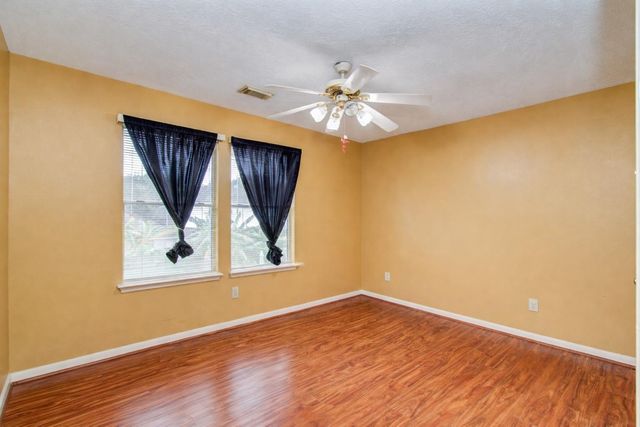 16218 Ruffian Drive, Friendswood, TX 77546