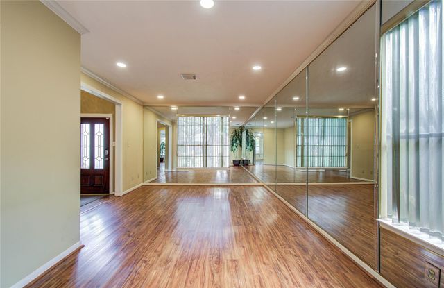 16218 Ruffian Drive, Friendswood, TX 77546