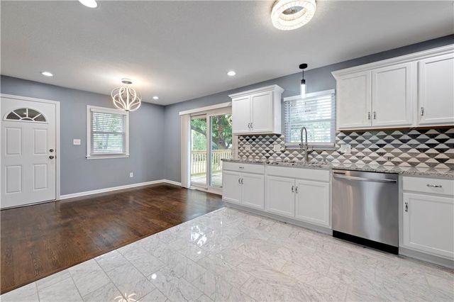 7404 Willow Avenue, Raytown, MO 64133