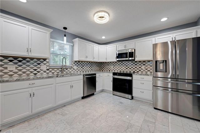 7404 Willow Avenue, Raytown, MO 64133