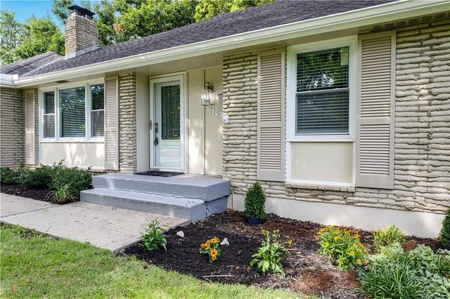 7404 Willow Avenue, Raytown, MO 64133