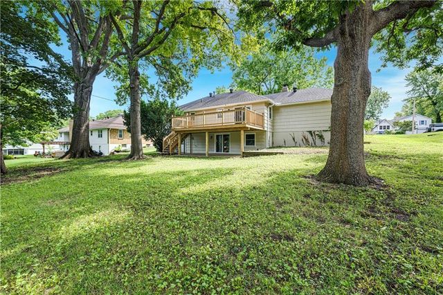 7404 Willow Avenue, Raytown, MO 64133