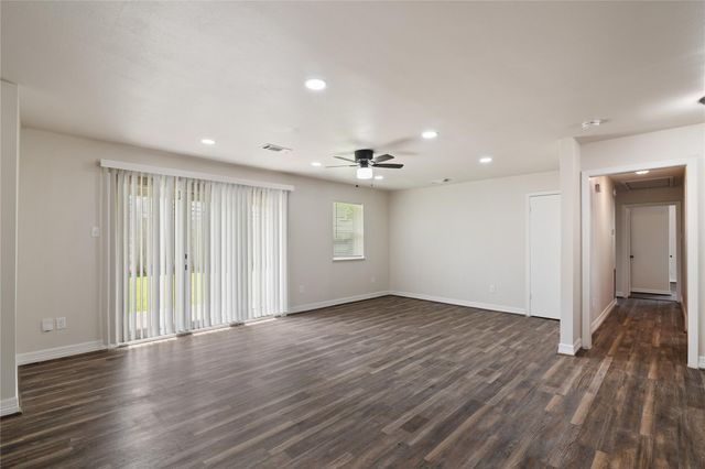 1622 Hollow Hook Road, Houston, TX 77080