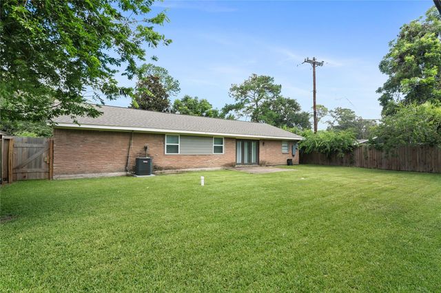 1622 Hollow Hook Road, Houston, TX 77080
