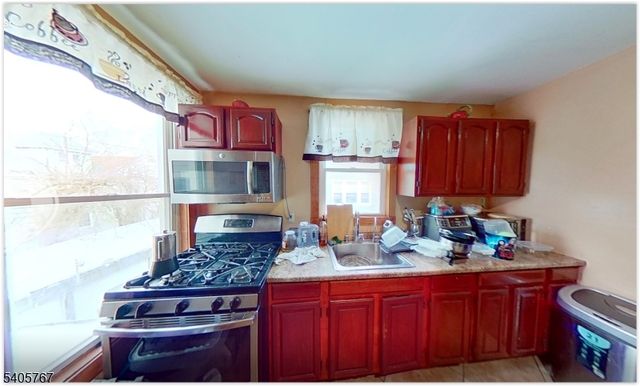 157 N 14Th St, East Orange City, NJ 07017