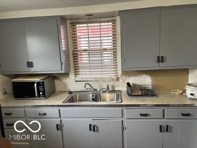 3236 S Emerson Avenue, Beech Grove, IN 46107