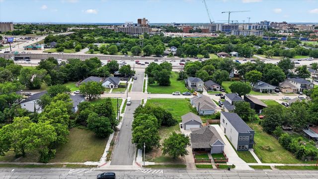 1432 Evans Avenue, Fort Worth, TX 76104