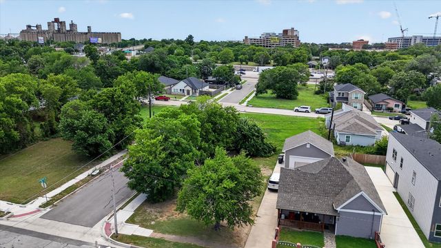 1432 Evans Avenue, Fort Worth, TX 76104