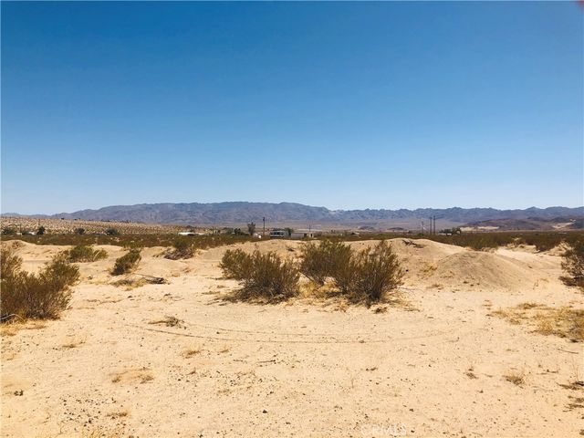 2 Kachina Drive, 29 Palms, CA 92277