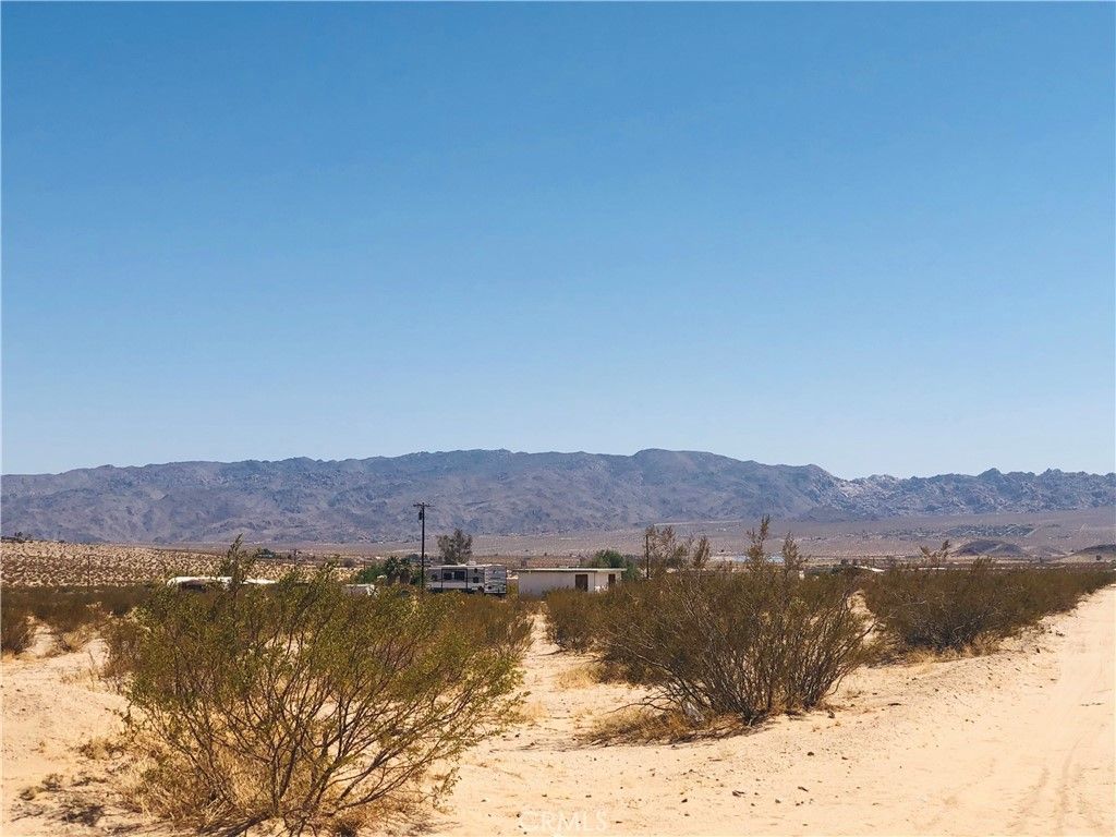 2 Kachina Drive, 29 Palms, CA 92277