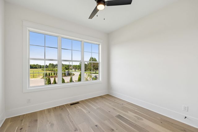 1501 Martha Washington Way, Murfreesboro, TN 37130