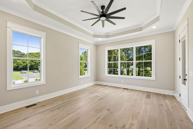 1501 Martha Washington Way, Murfreesboro, TN 37130
