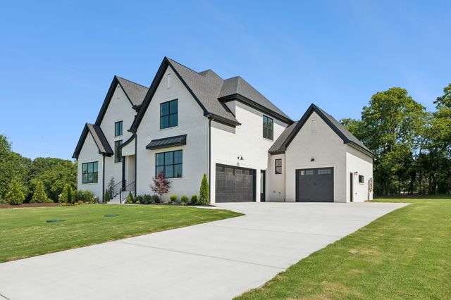 1501 Martha Washington Way, Murfreesboro, TN 37130