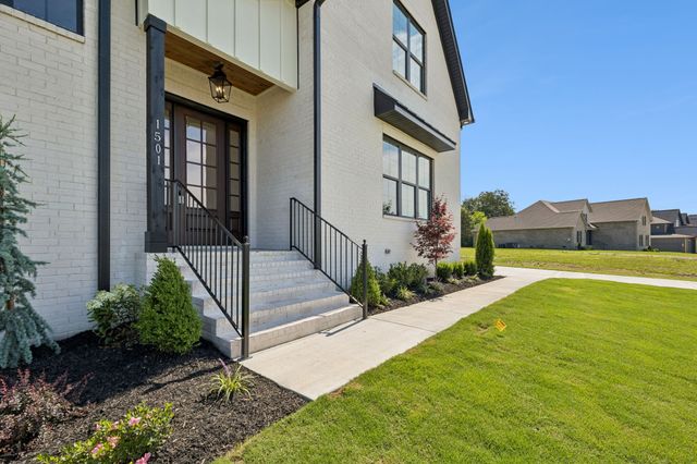 1501 Martha Washington Way, Murfreesboro, TN 37130