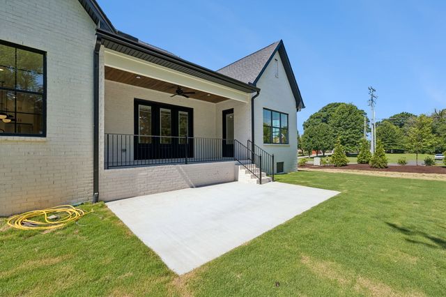 1501 Martha Washington Way, Murfreesboro, TN 37130