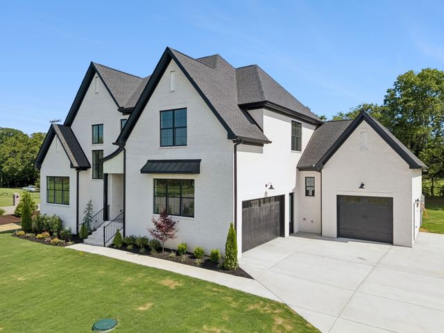 1501 Martha Washington Way, Murfreesboro, TN 37130
