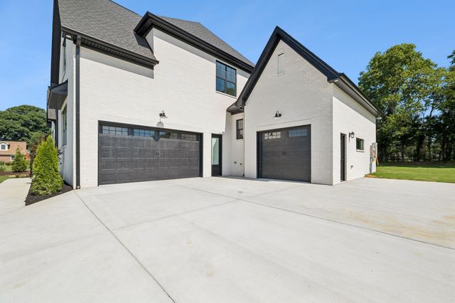 1501 Martha Washington Way, Murfreesboro, TN 37130