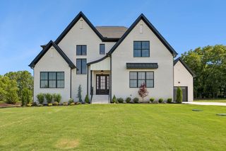 1501 Martha Washington Way, Murfreesboro, TN 37130
