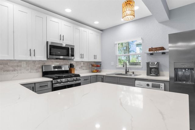 5421 GAY STREET, Weeki Wachee, FL 34607