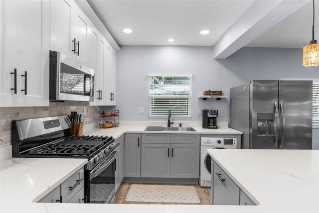 5421 GAY STREET, Weeki Wachee, FL 34607
