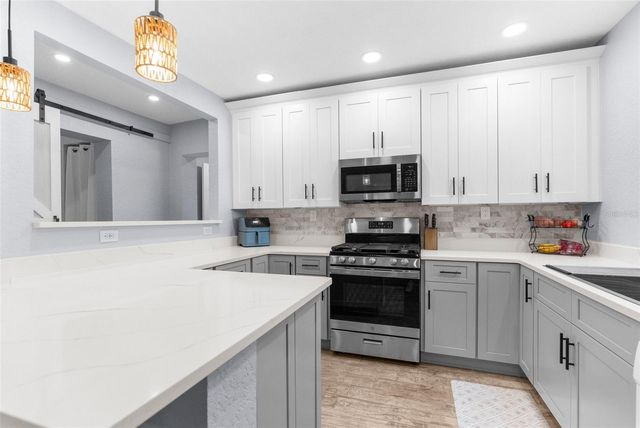 5421 GAY STREET, Weeki Wachee, FL 34607