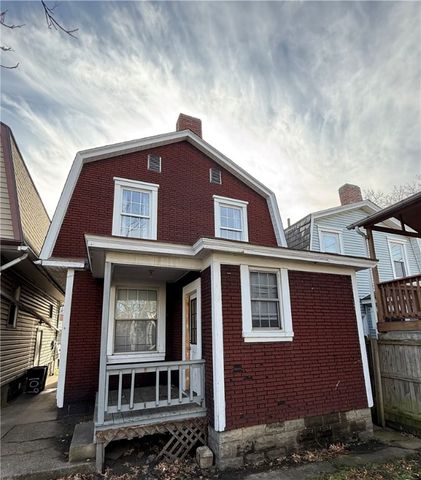 105 Locust Street, New Kensington, PA 15068