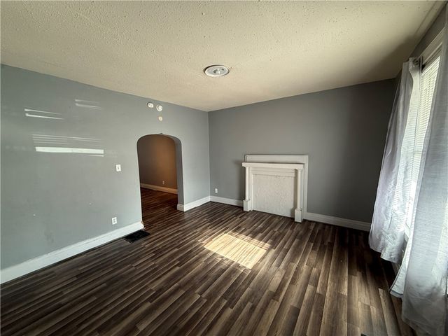 105 Locust Street, New Kensington, PA 15068