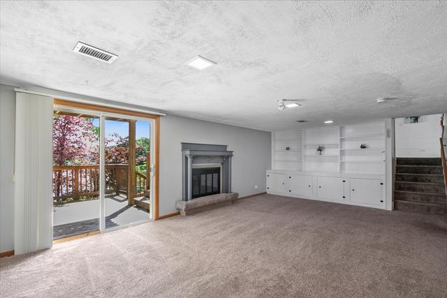 585 Killarney Pass Circle, Mundelein, IL 60060