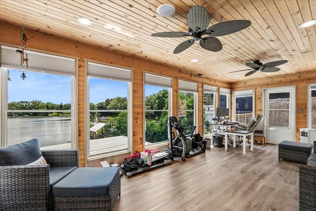 585 Killarney Pass Circle, Mundelein, IL 60060