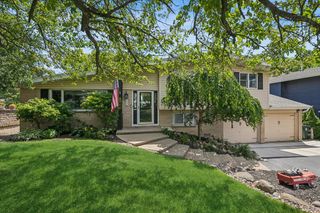 585 Killarney Pass Circle, Mundelein, IL 60060