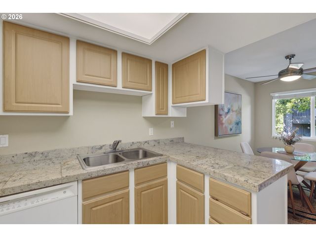 9380 Sw 146TH Ter M2, Beaverton, OR 97007
