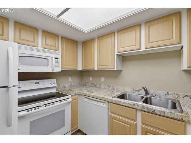 9380 Sw 146TH Ter M2, Beaverton, OR 97007