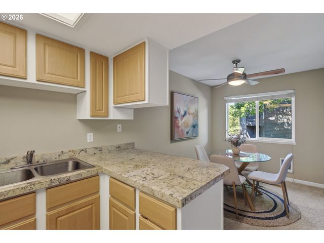 9380 Sw 146TH Ter M2, Beaverton, OR 97007