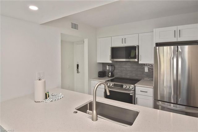 1501 Middle Gulf DR 105F, Sanibel, FL 33957
